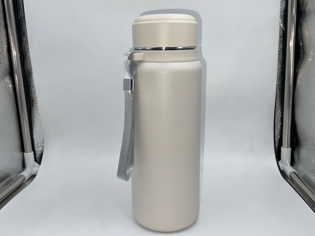 Insulated stainless steel water bottle
