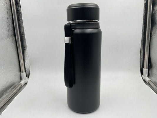 Insulated stainless steel water bottle